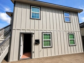 Building Photo - 4009 Lamar St