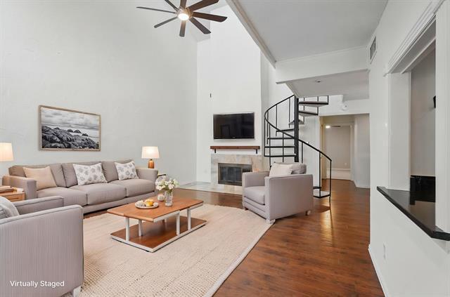 Foto del edificio - 9826 Bent Branch Ln