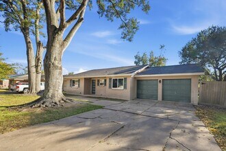 Building Photo - 5002 Cedar Creek Dr