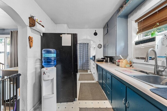 Foto del edificio - 206 W Jenkins Ave