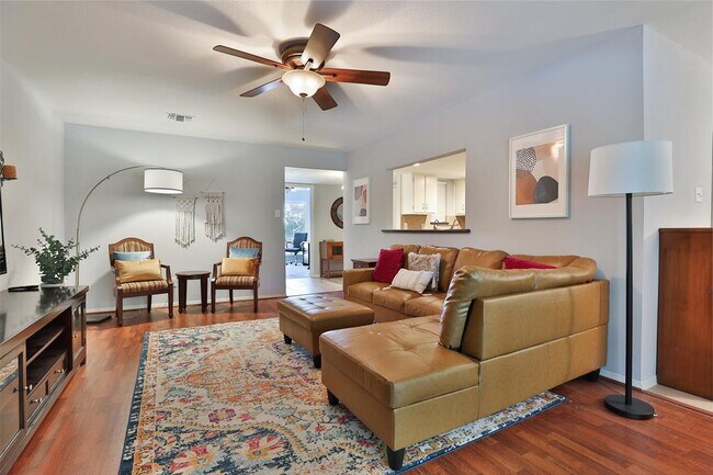 Foto del edificio - 5005 Georgi Ln