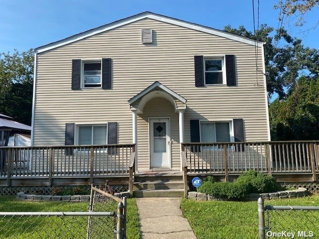 Primary Photo - 27 Westbury St