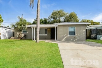 Building Photo - 11915 106th St