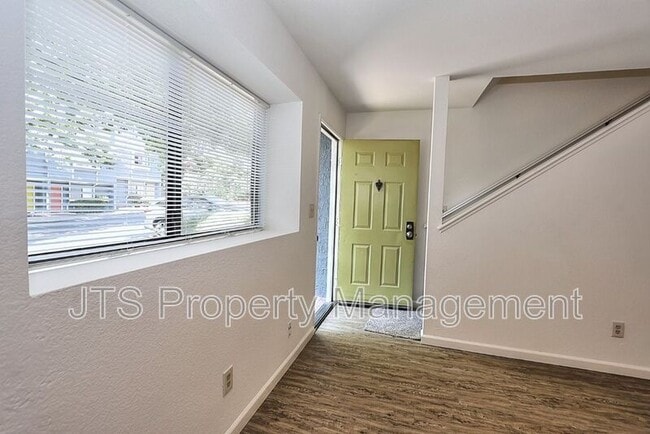 Building Photo - 5848 Alorn Ln