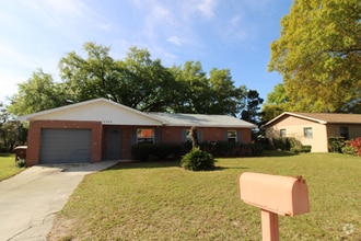 Building Photo - 2105 Blossom Ct