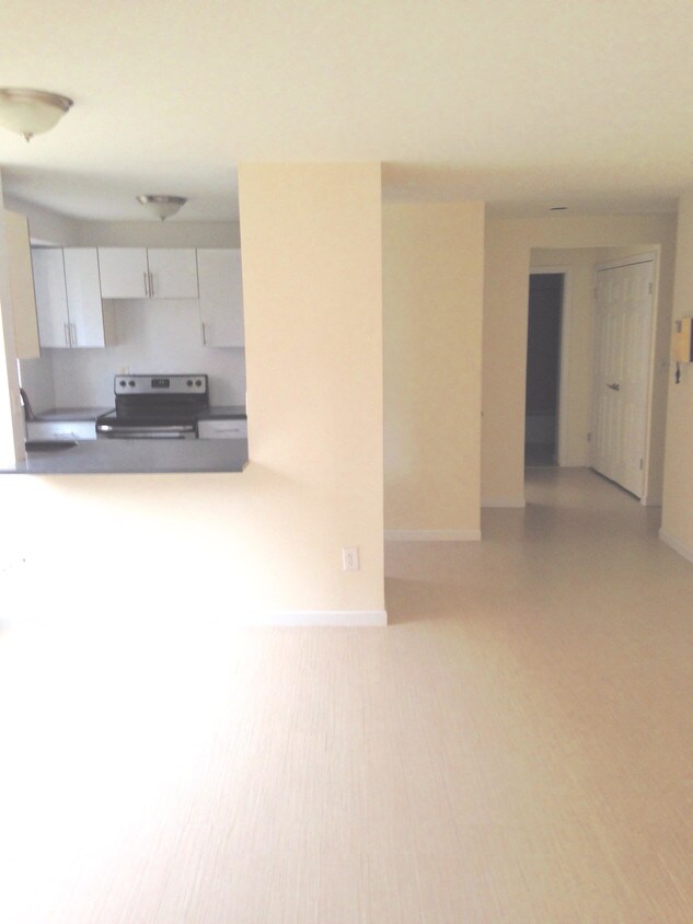 Foto principal - 237 Great Neck Rd
