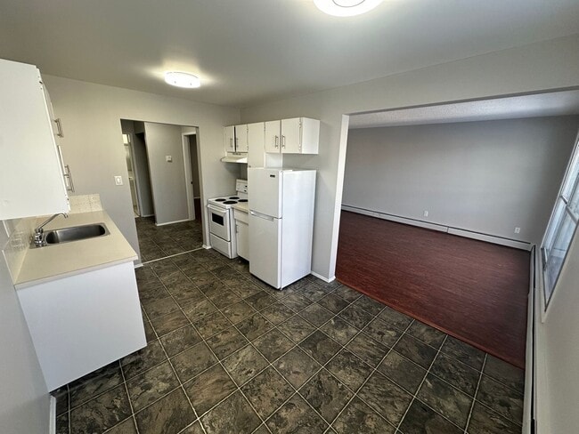 Building Photo - 9923-281 81 Ave NW