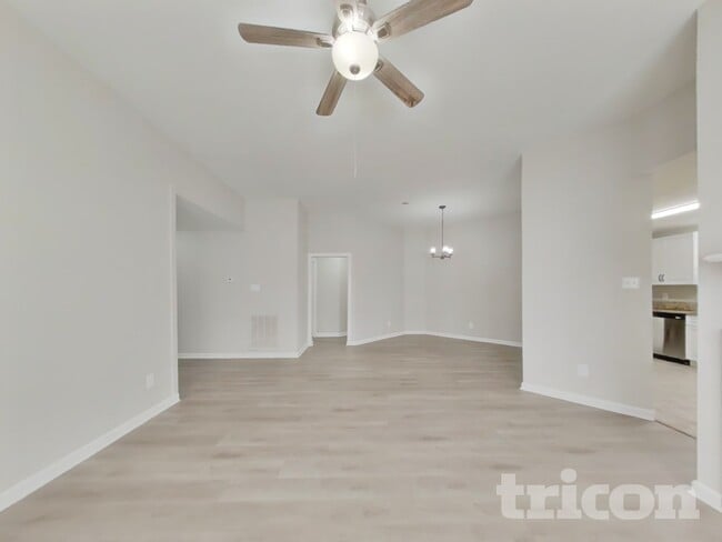 Foto del edificio - 21476 Palace Pines Dr