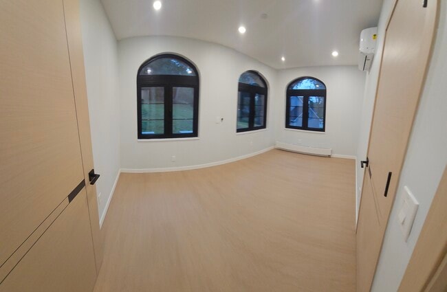 Building Photo - 25 Browning Ln