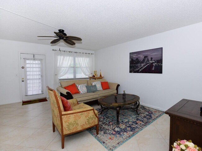 Building Photo - 3024 Ellesmere B