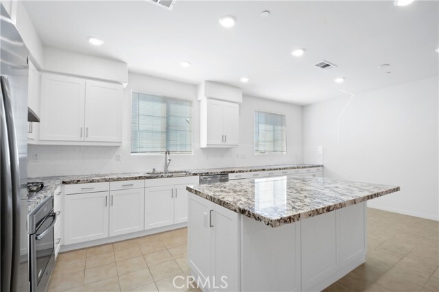 Building Photo - 137 Cadence