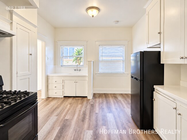Foto del edificio - 644 W 5th St
