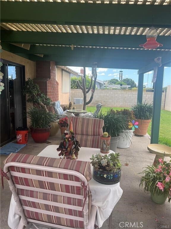 Foto del edificio - 690 N Ranchroad Dr