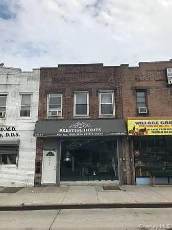 Foto del edificio - 214-83 Jamaica Ave