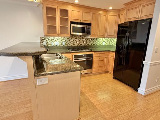 Foto del edificio - Capitol Hill 2 Bedroom w/ Incredible Views! Available Now!