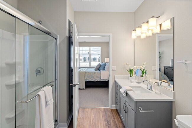 Baño de la escuela primaria Seasons at Grafton - Seasons at Grafton