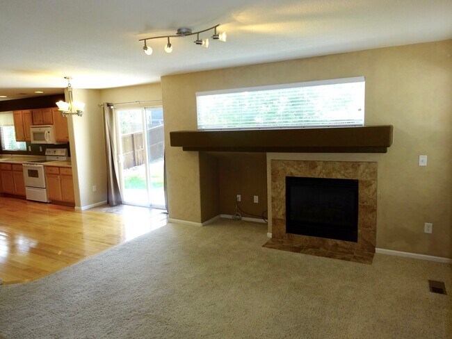 Foto del edificio - Beautiful 4 Bedroom Home In Parker - Piner...