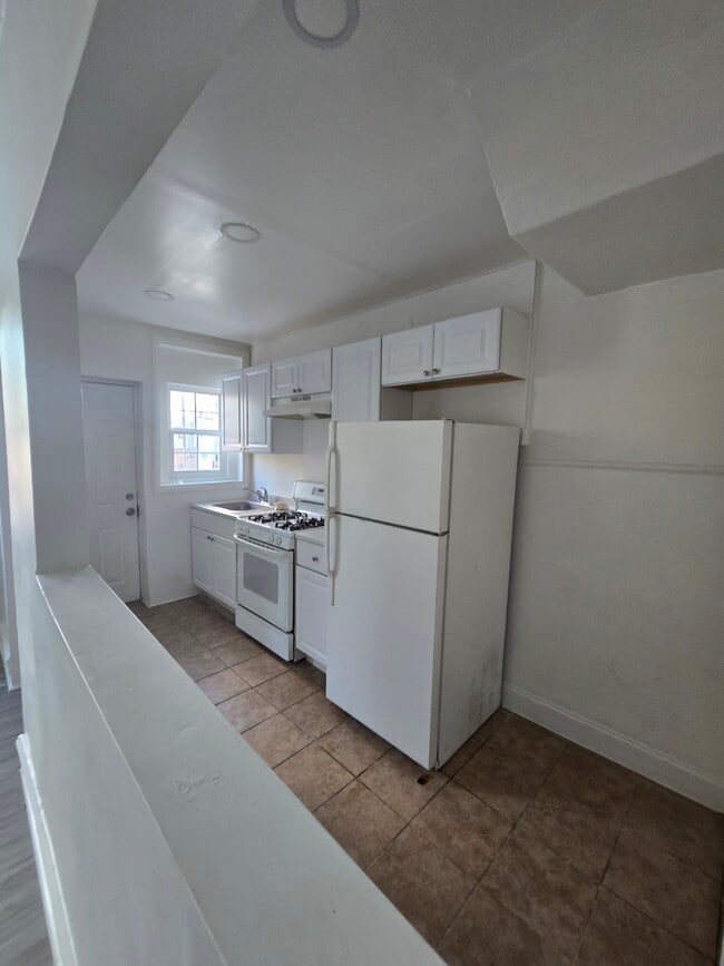 Building Photo - 2699 S 61st St