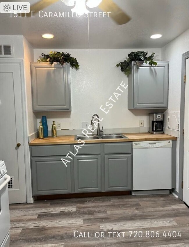 Building Photo - New Pricing! Renovated & Furnished! 2 Bedr...