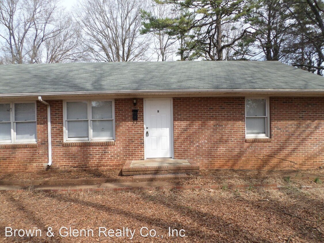 Primary Photo - 2 br, 1 bath House - 424 North Linwood Ave...