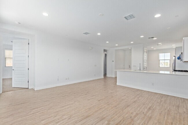 Foto del edificio - 5810 N 90th Dr