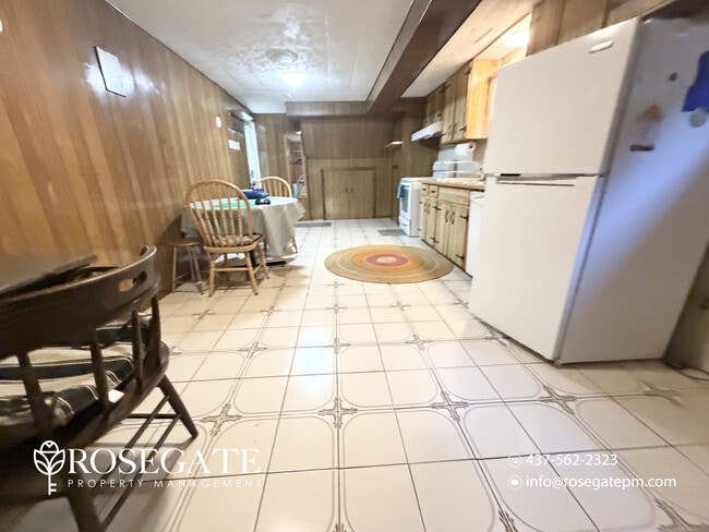 Building Photo - Fully Furnished All-Inclusive Rental with Internet & Everything You Need in Mississauga