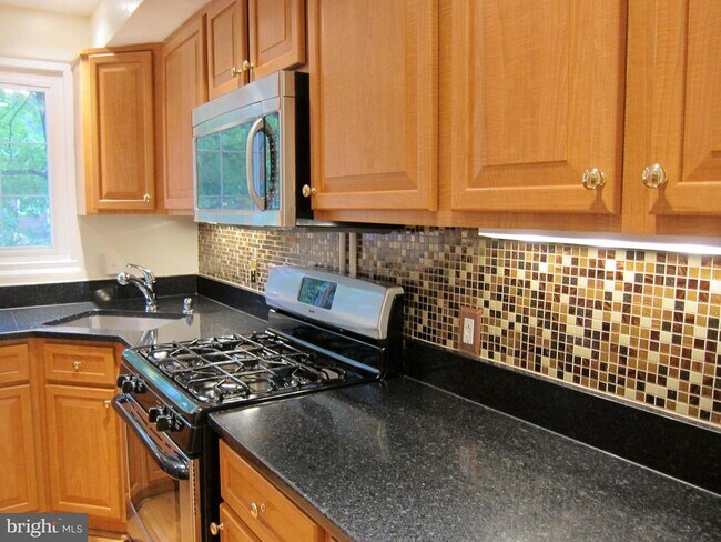 Foto del edificio - 3601 Greenway Pl