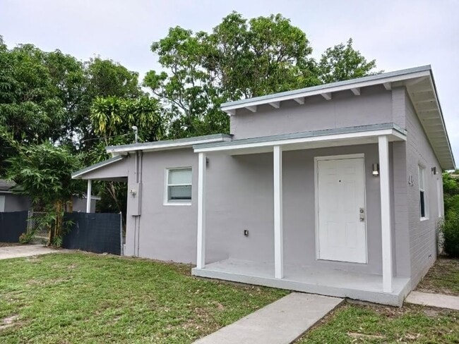 Building Photo - 495 NW 132nd St