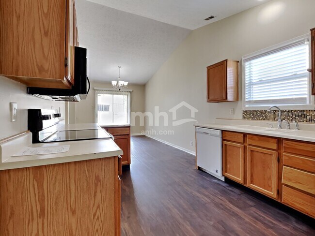 Foto del edificio - 710 Gatewood Dr