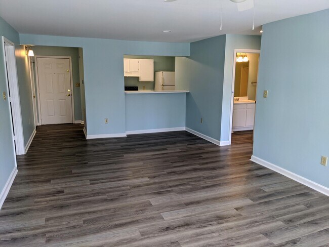 Building Photo - 1231 Ladys Island Dr