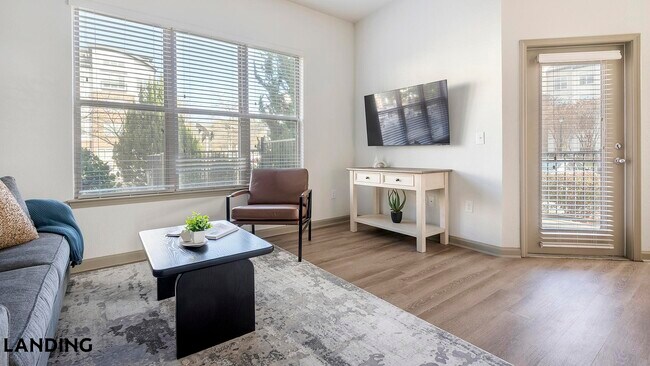 Building Photo - 10051 Perimeter Station Dr