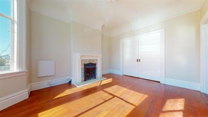 Foto del edificio - Beautiful 2 Bedroom 1 Bathroom with backya...