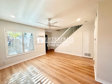 Building Photo - Luxury Living Made Easy: Your Tustin 2-Bedroom Condo Awaits with a Pool and Tennis Courts