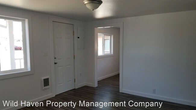 Building Photo - 3 br, 2 bath House - 1348 SW Baker St