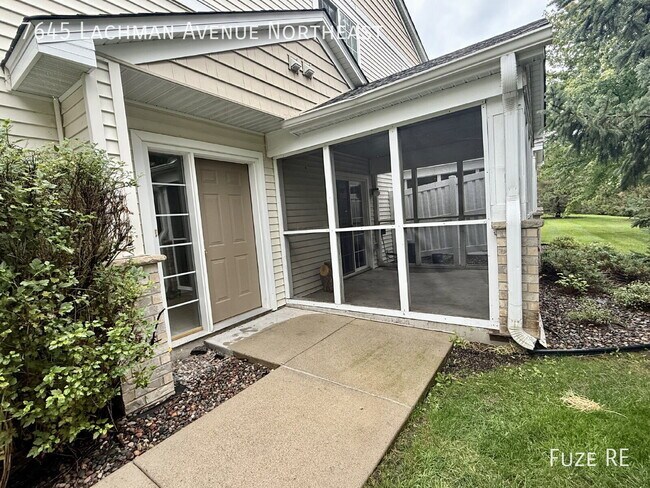 Foto del edificio - 7645 Lachman Ave NE