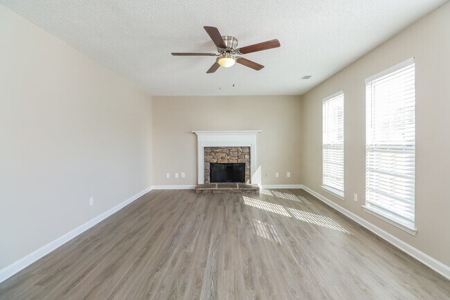 Foto del edificio - 195 Ridge Pointe Dr