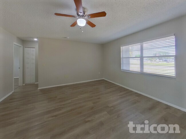 Building Photo - 1012 Old Field Dr