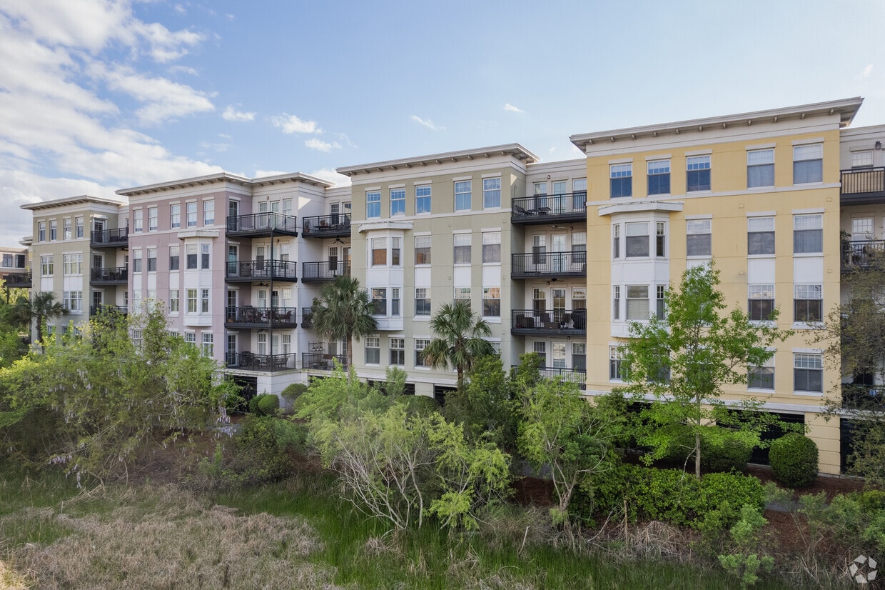 The Albemarle Apartments in Charleston, SC