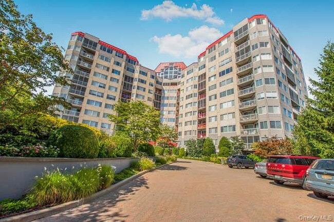 Building Photo - 10 Stewart Pl
