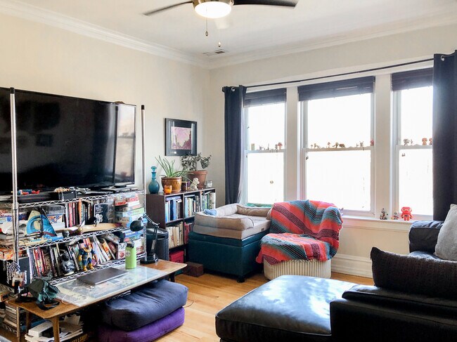 Foto del edificio - 3565 W Henderson St