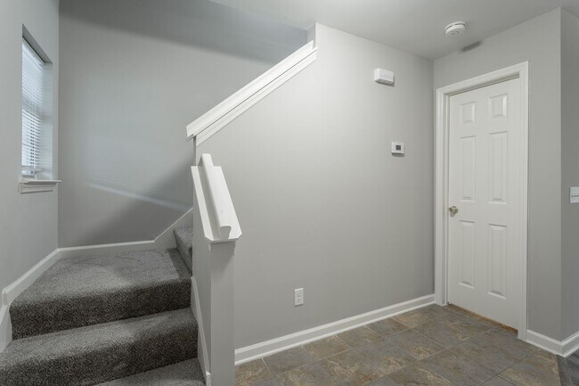 Foto del edificio - 2 Bedroom, 2 Bath townhome in East Brainerd!