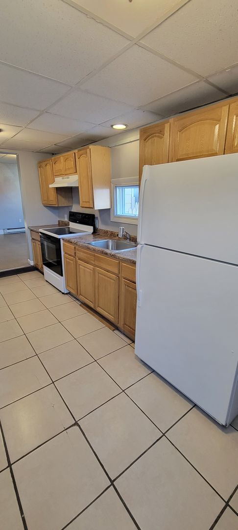 Foto del edificio - 3 Bedroom / 1 bathroom Home in Allentown!!