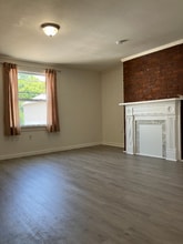 Building Photo - 108 Park St