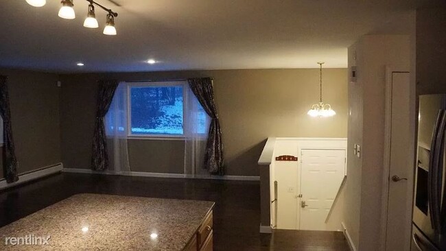Building Photo - 1 br, 1 bath House - 33 Rejane Ave