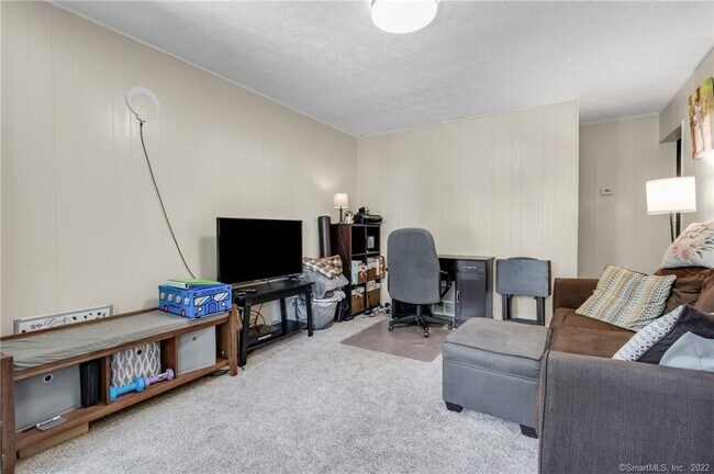 Building Photo - 9 Hazelmere Ct