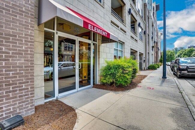 Foto del edificio - 390 17th St NW