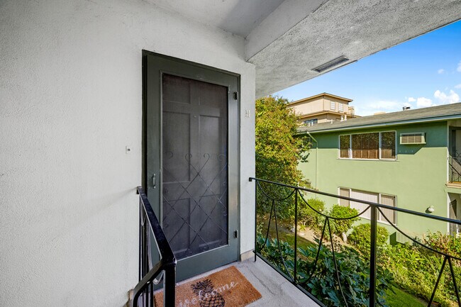 Foto del edificio - 227 W Alameda Ave