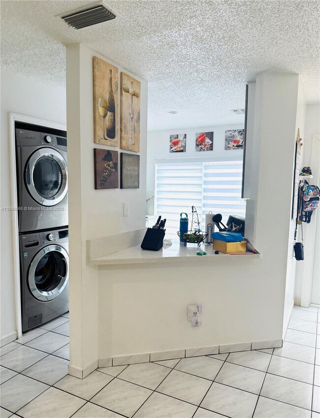 Foto del edificio - 6489 SW 129th Ave