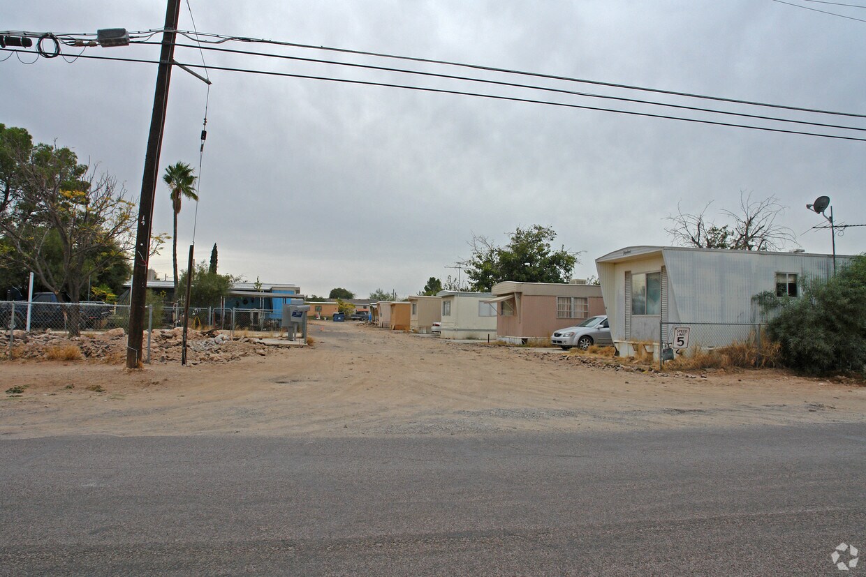Primary Photo - Mobile Home Park - 26 Spaces