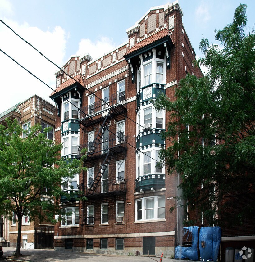 Primary Photo - 99 2nd Ave